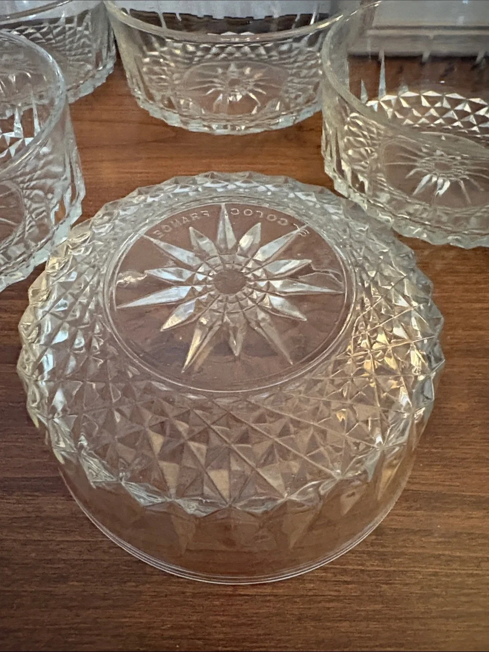 (8) VTG ARCOROC France Starburst Star Cut Dessert Fruit Bowls Glass Crystal
